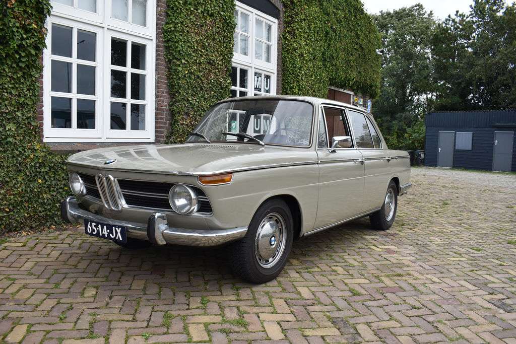 BMW 1800