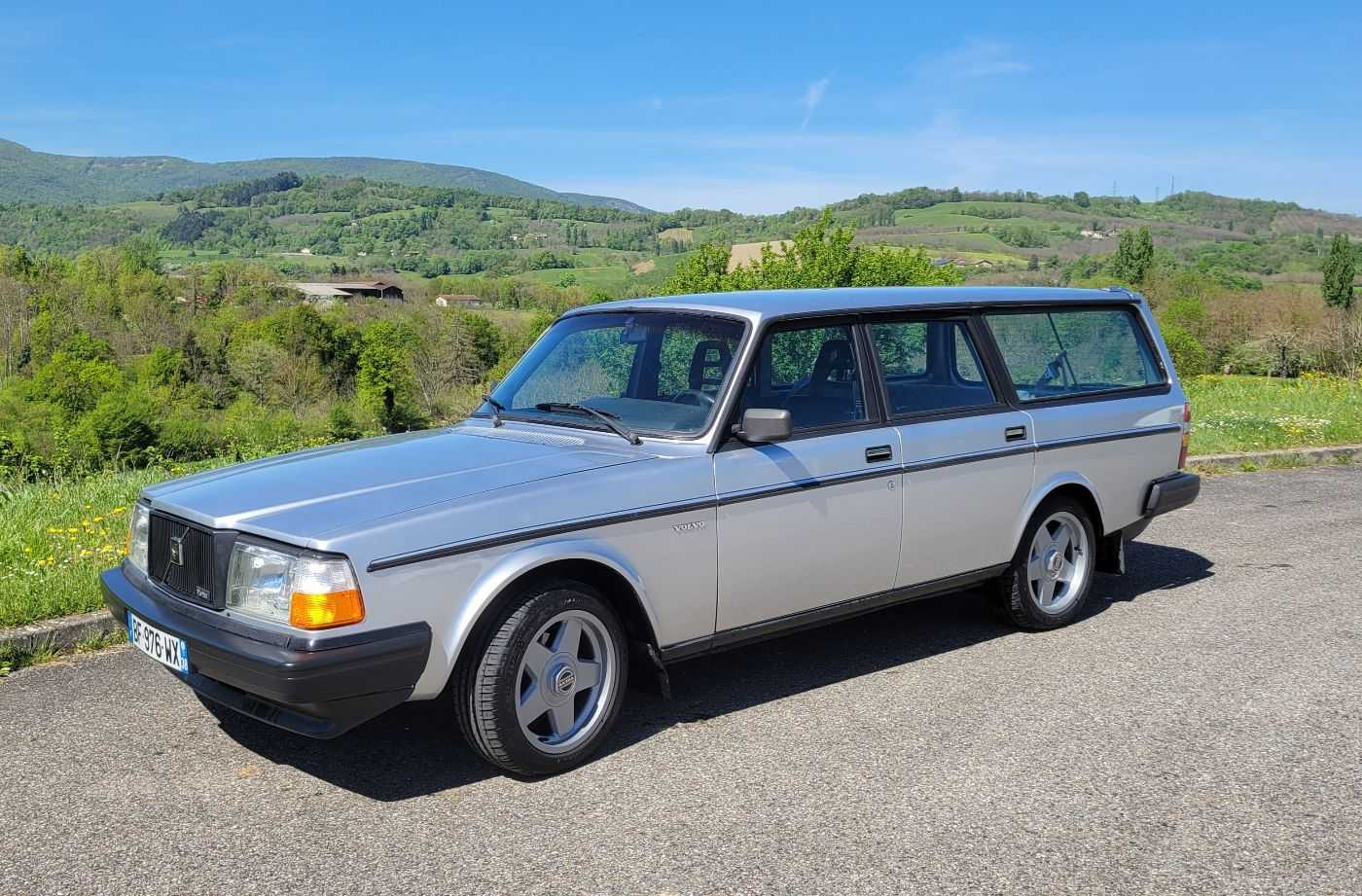 Volvo 245