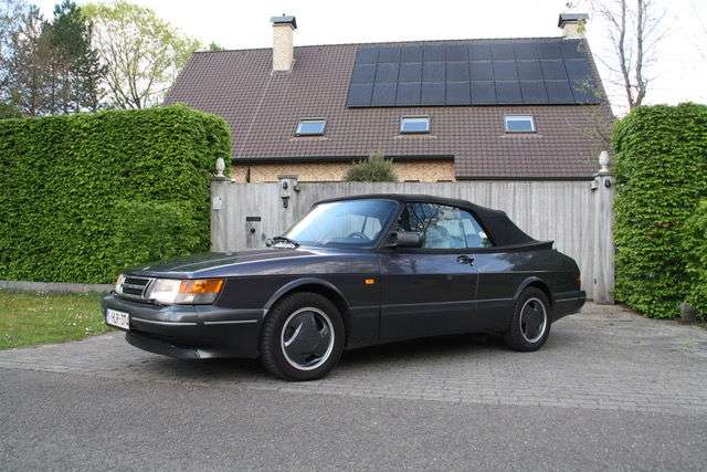 Saab 900