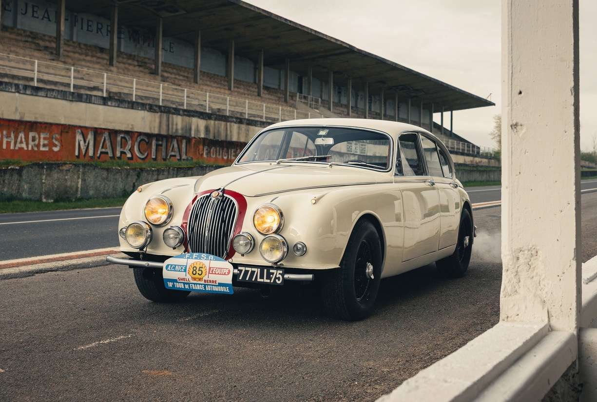 Jaguar MK 2