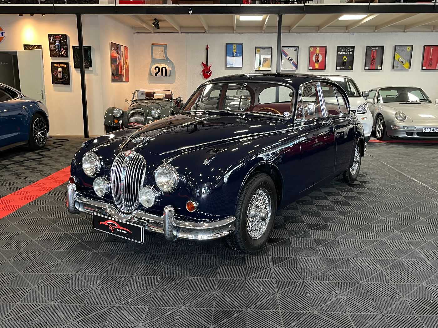 Jaguar MK 2