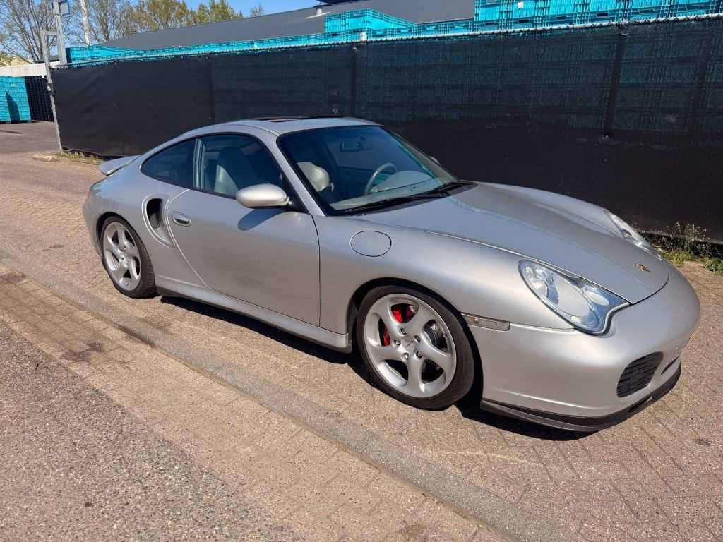 Porsche 996