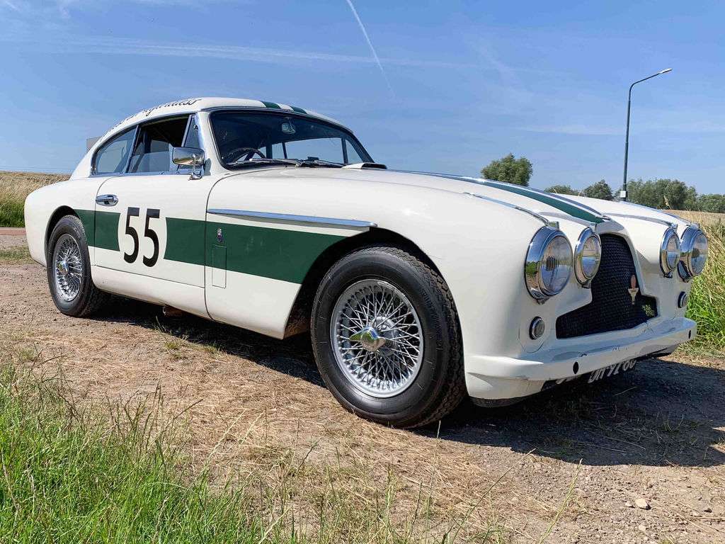 Aston Martin DB