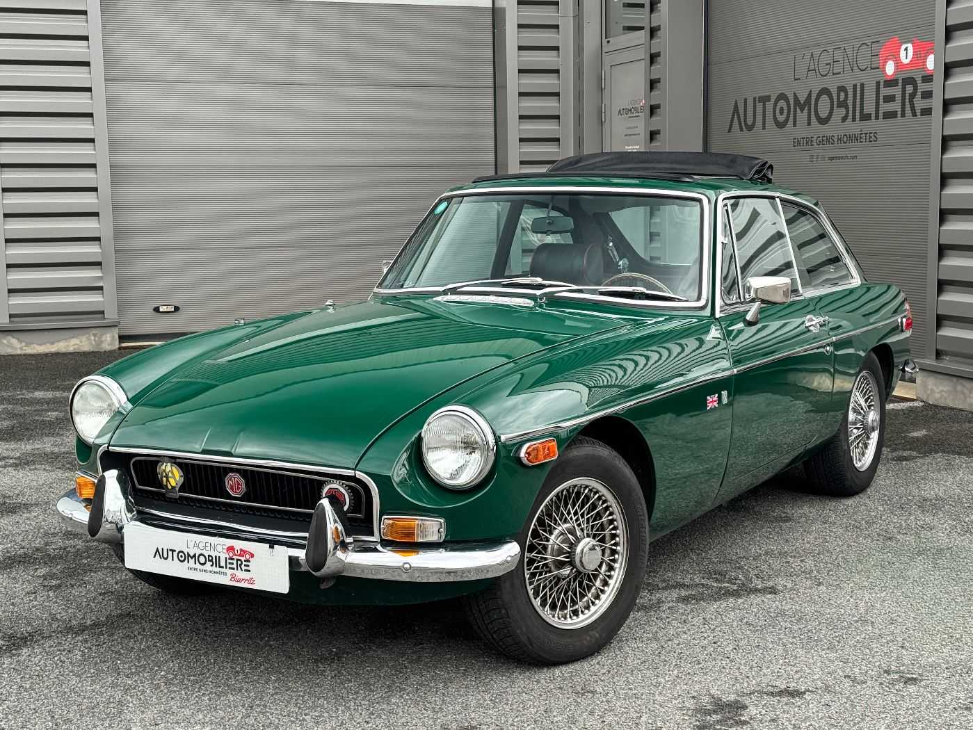 MG B GT