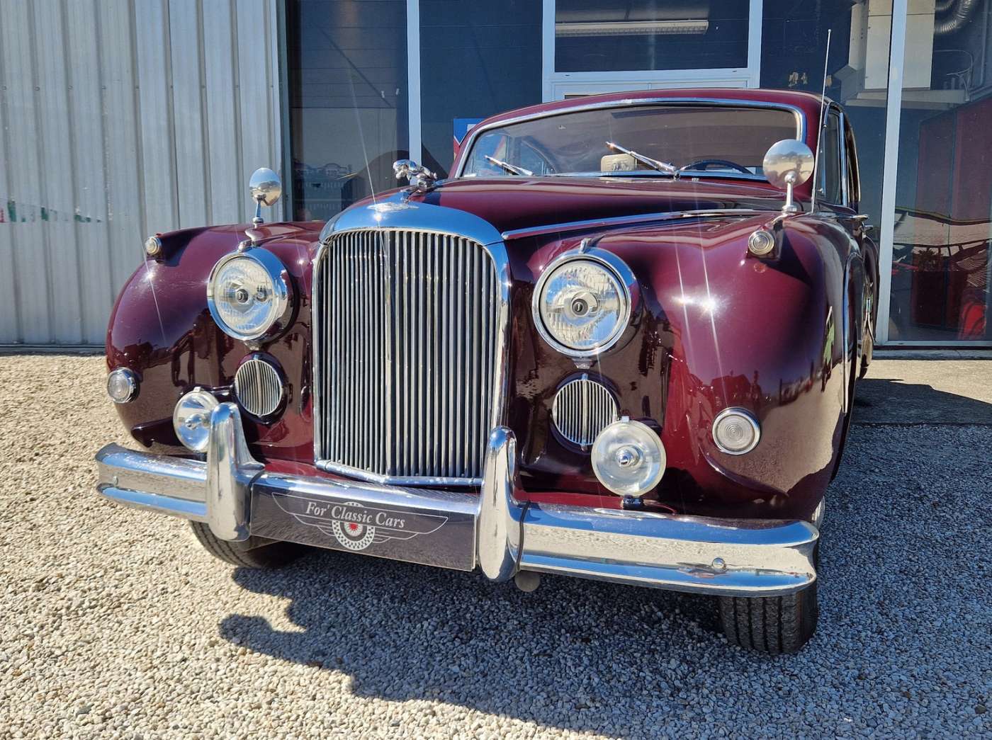 Jaguar MK 9