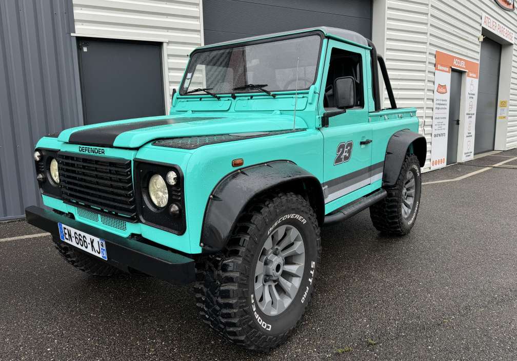 LandRover Defender