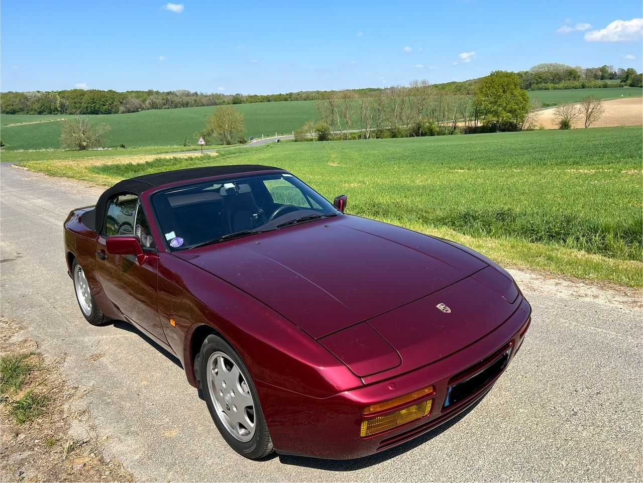 Porsche 944