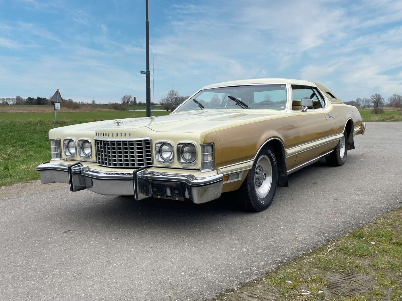 Ford Thunderbird