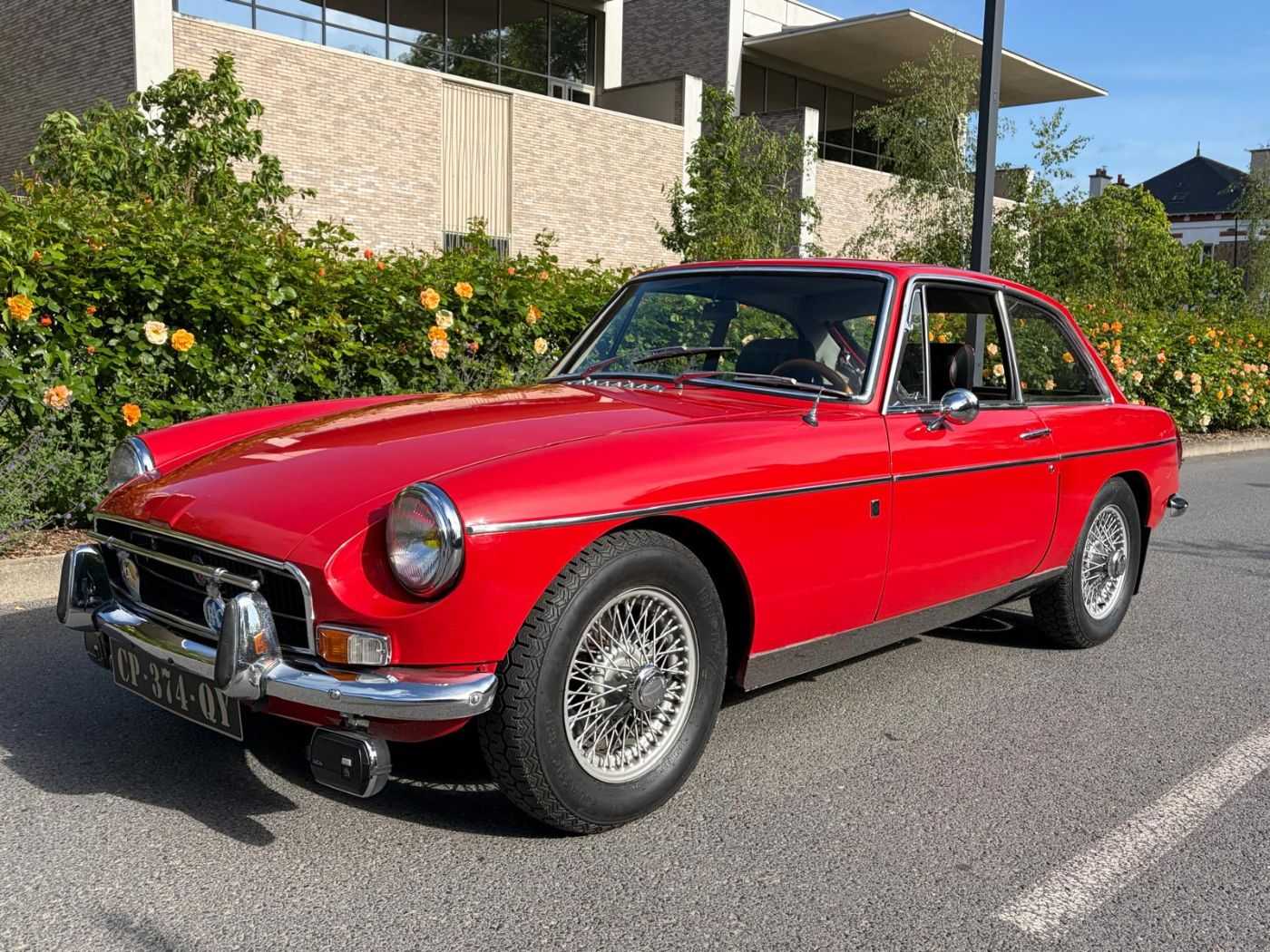 MG B GT