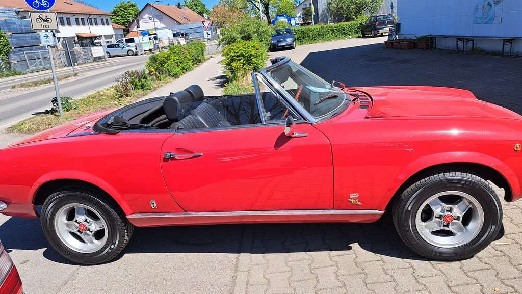 Fiat 124 Spider