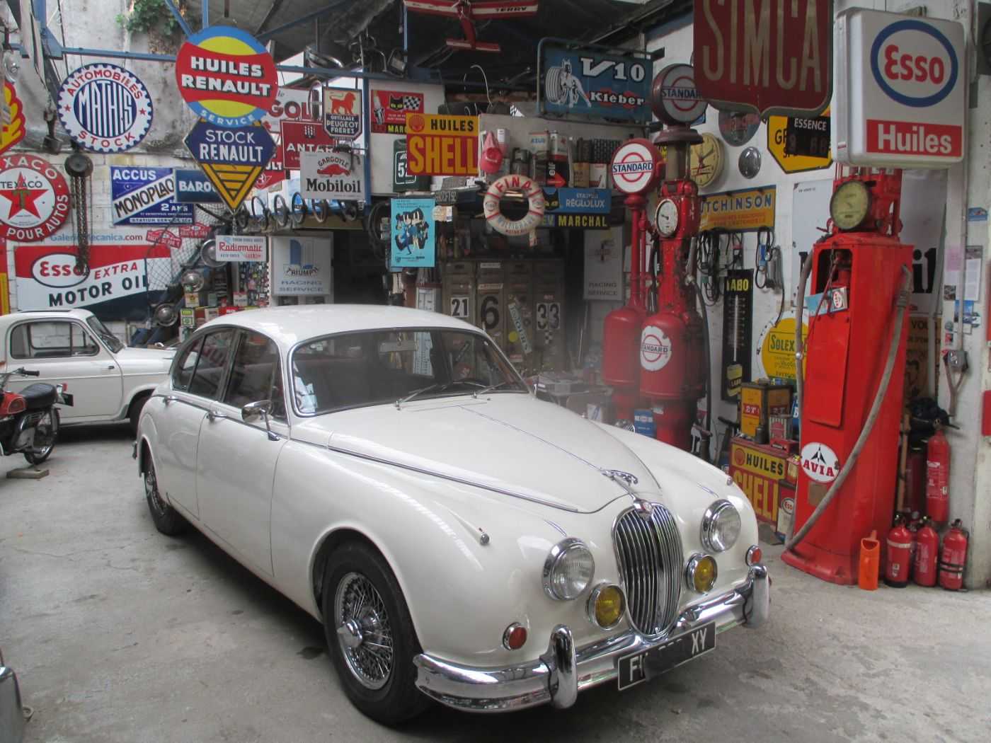 Jaguar MK 2