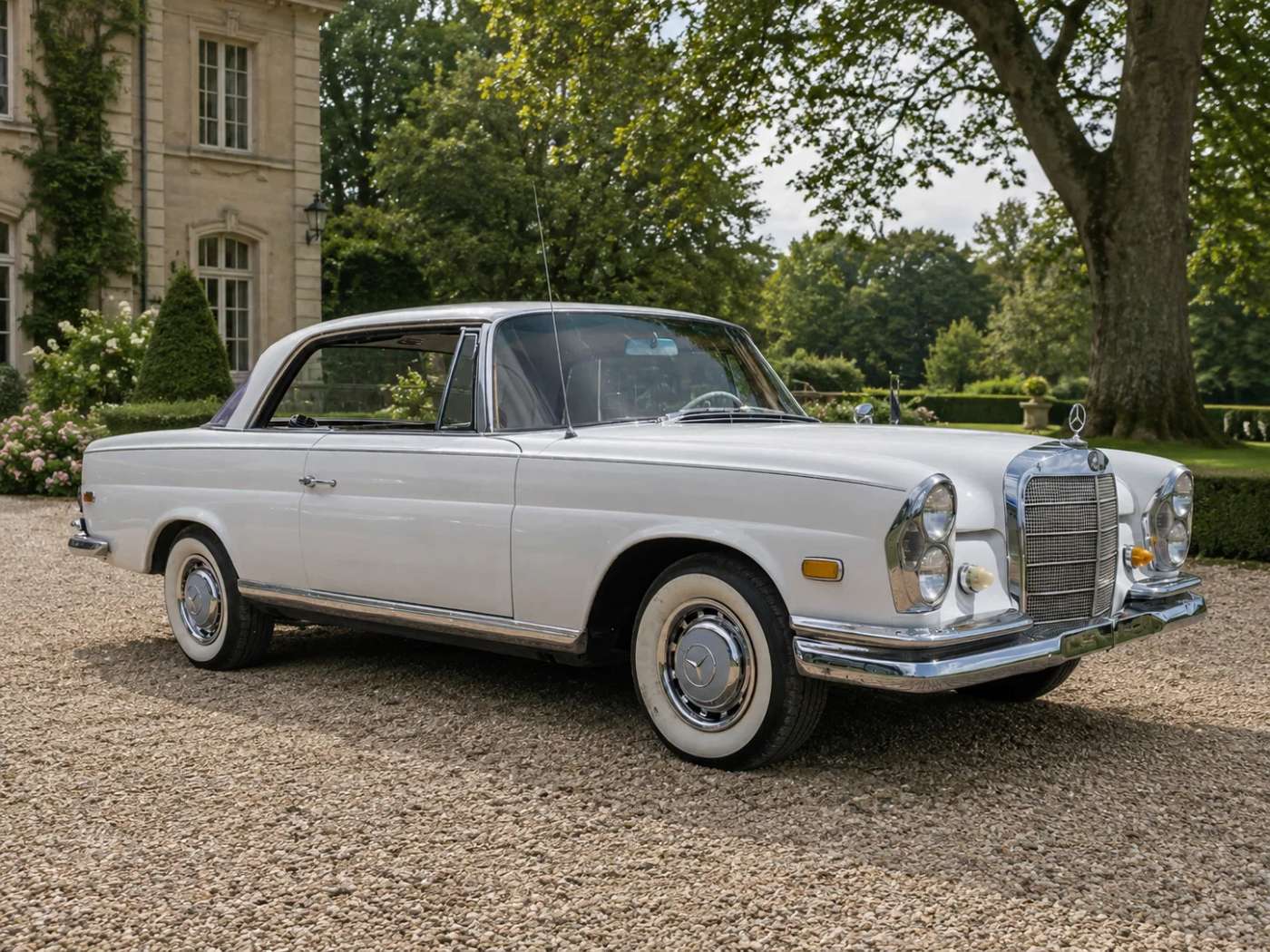Mercedes-Benz SE