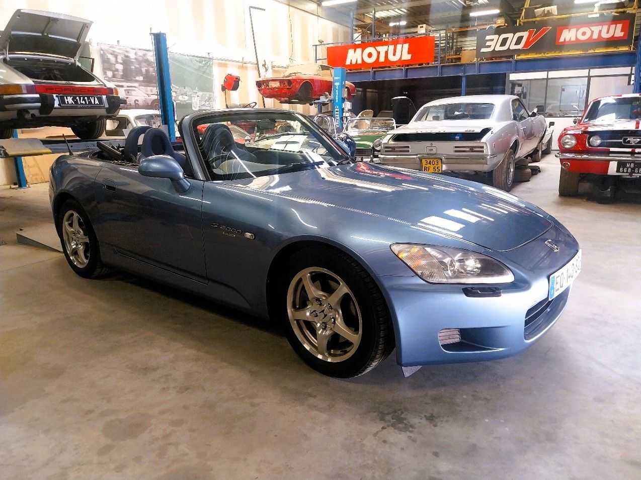 Honda S 2000