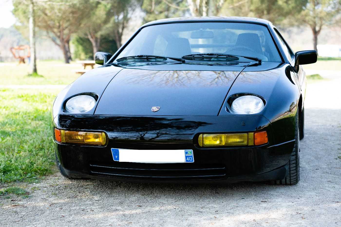Porsche 928