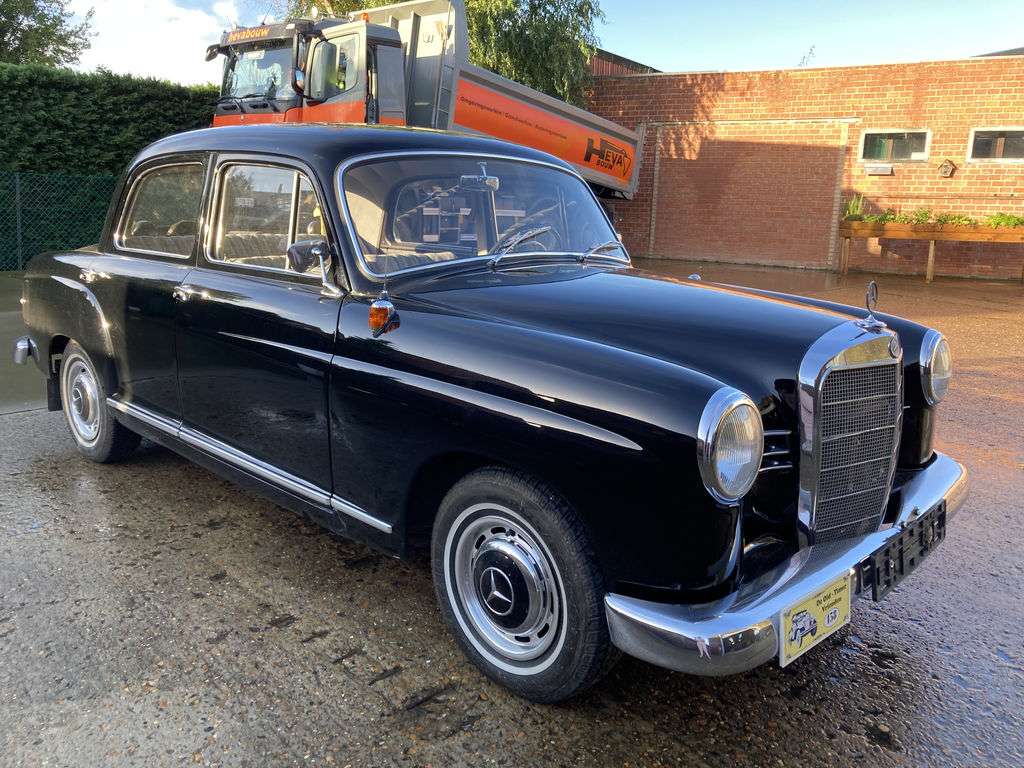 Mercedes-Benz Ponton