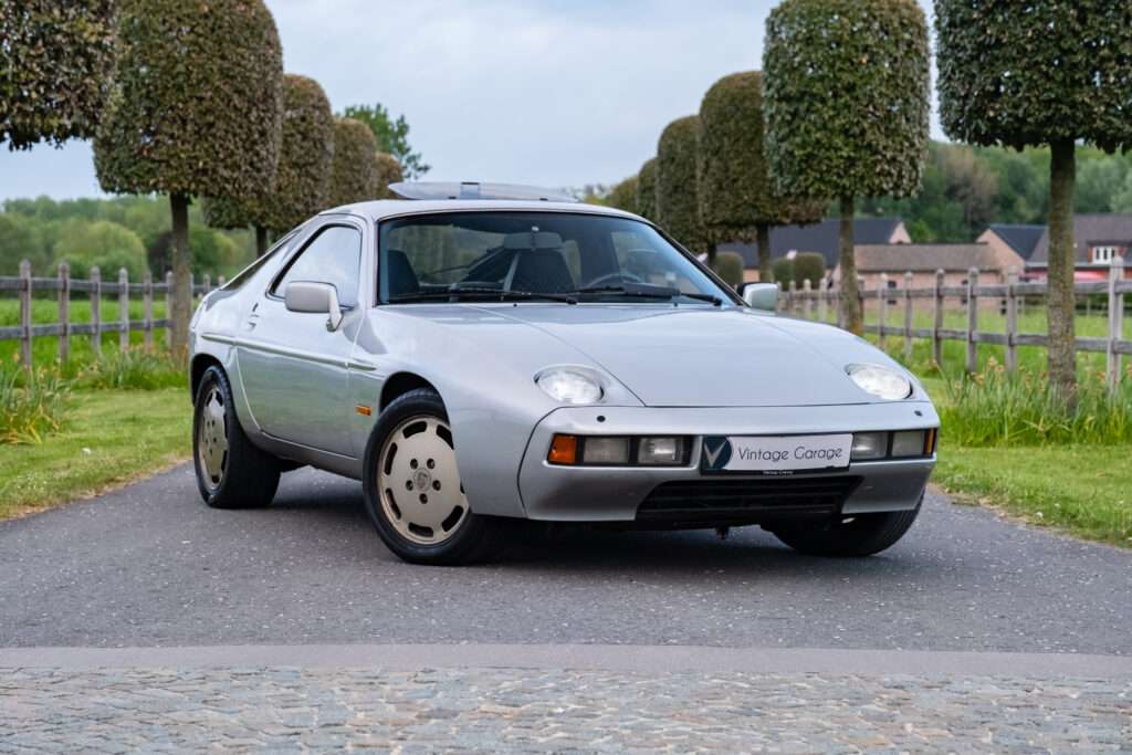 Porsche 928