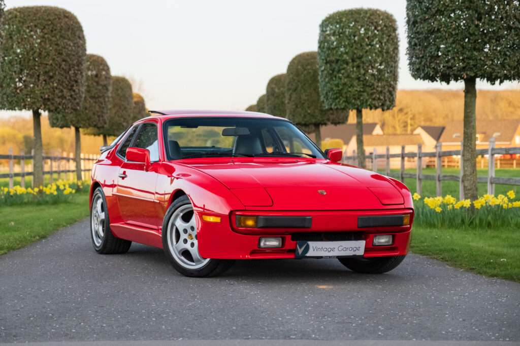 Porsche 944