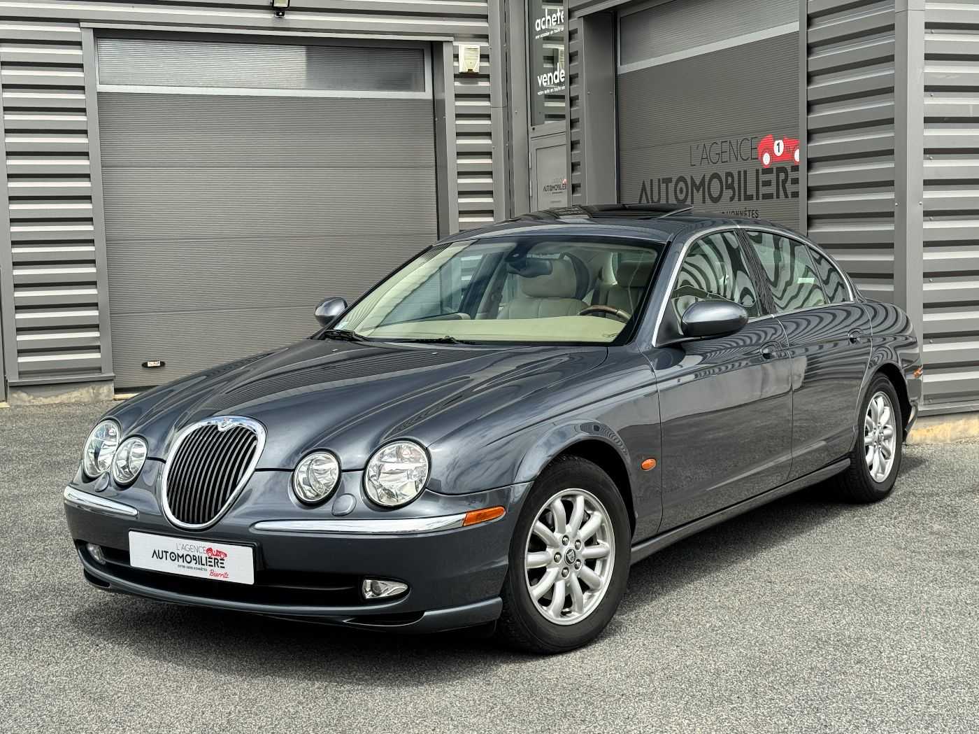 Jaguar Type S