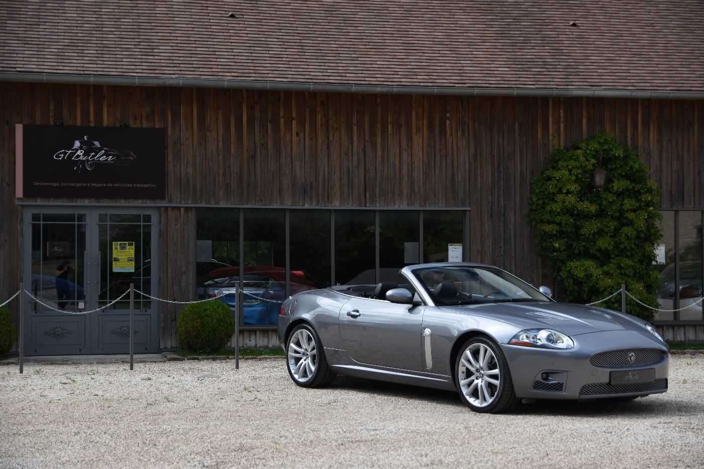 Jaguar XKR