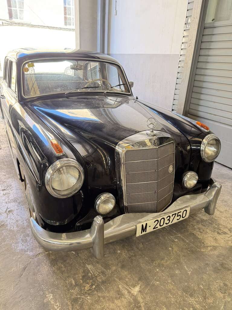 Mercedes-Benz Ponton