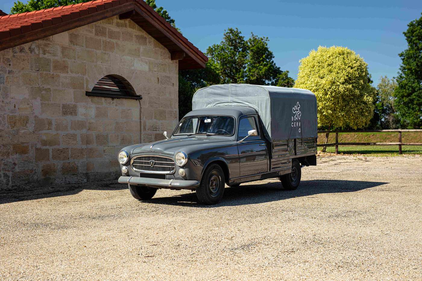 Peugeot 403