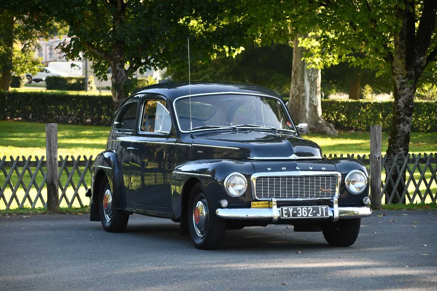 Volvo PV 544