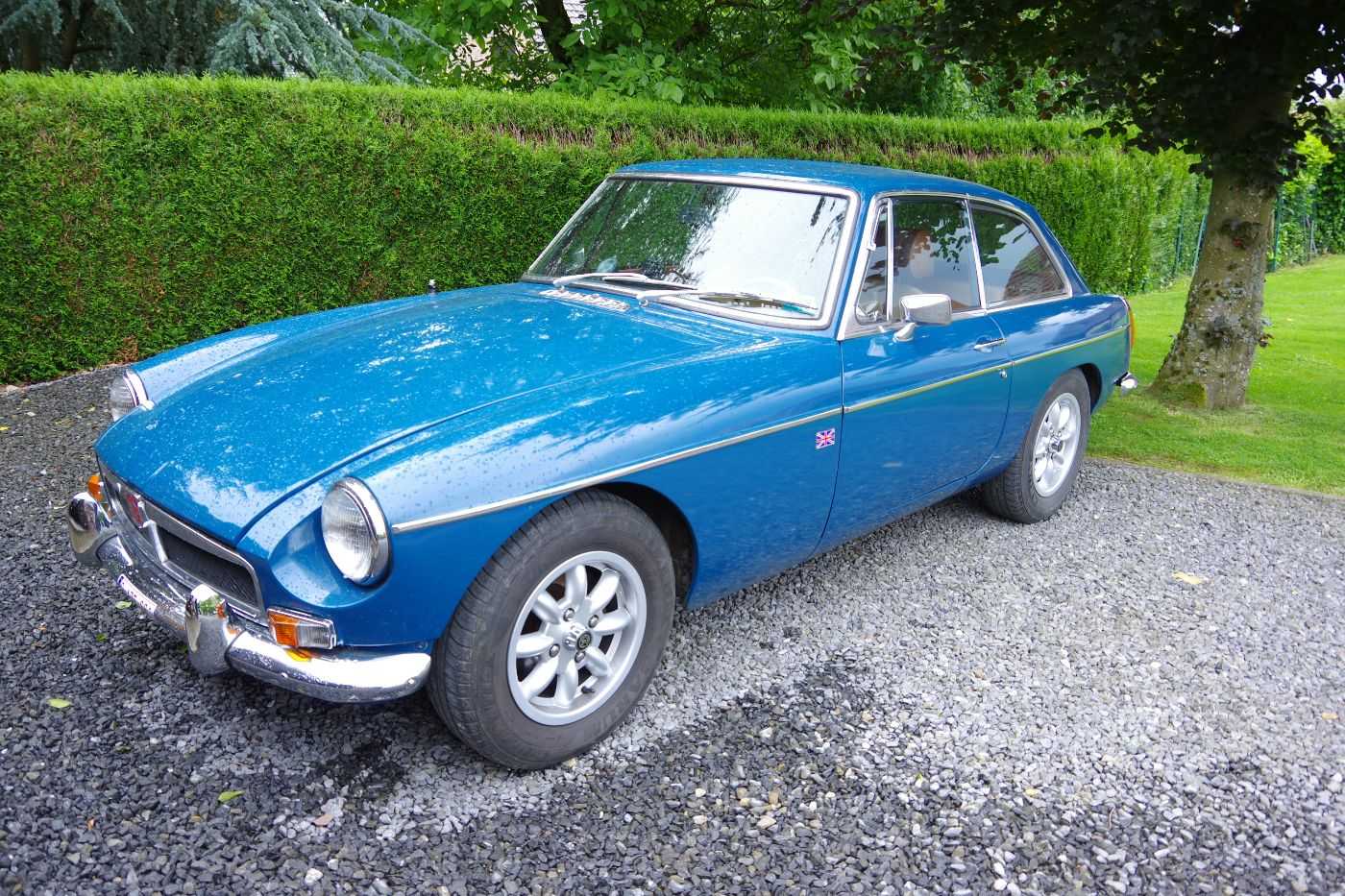 MG B GT