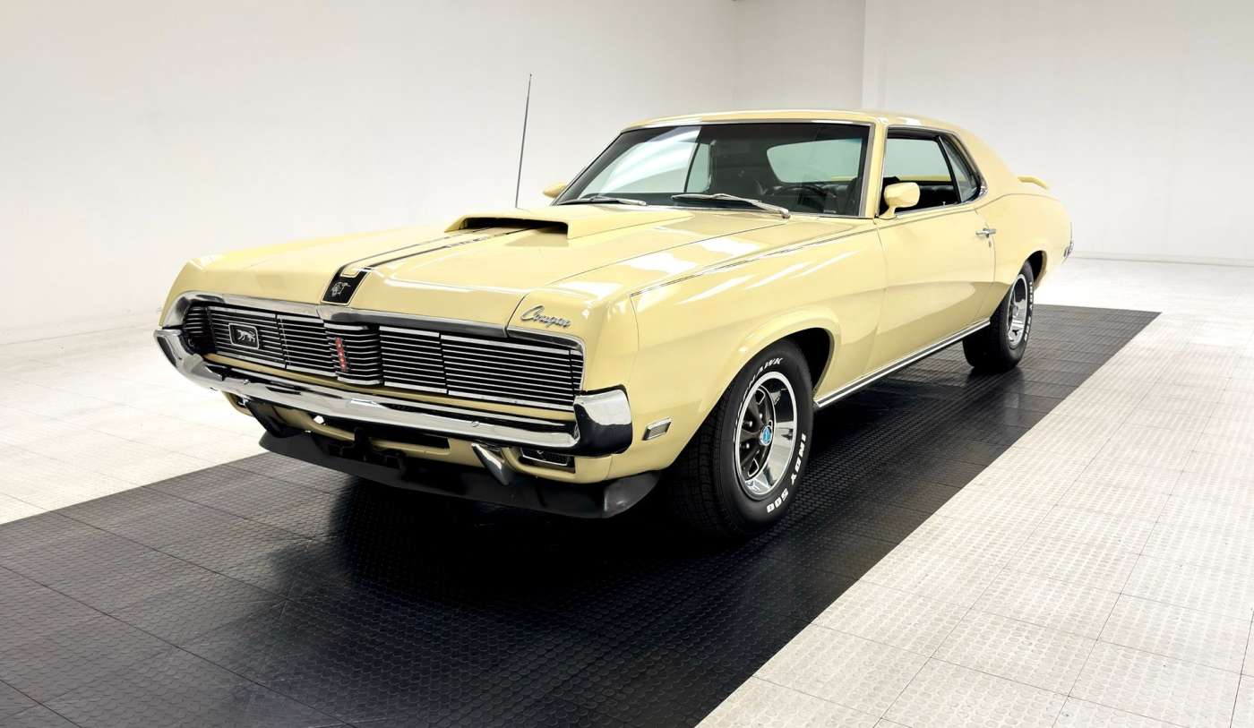 Mercury Cougar