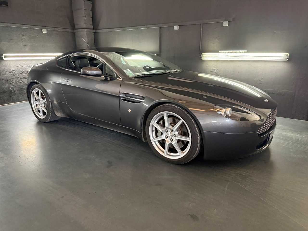 Aston Martin Vantage