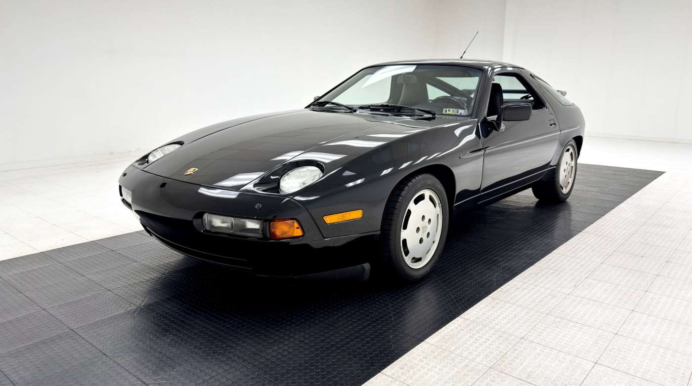 Porsche 928