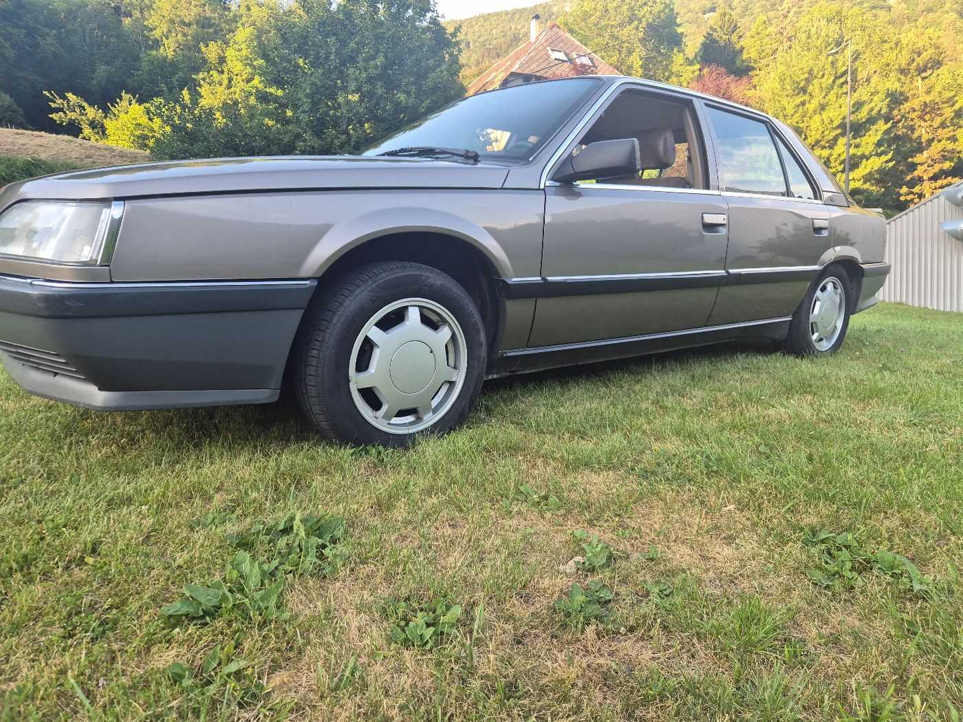 Renault 25