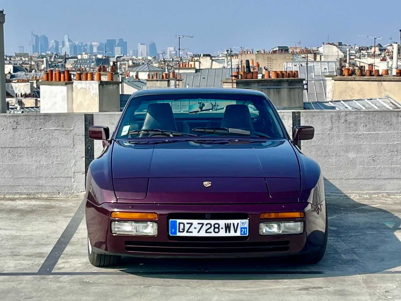 Porsche 944