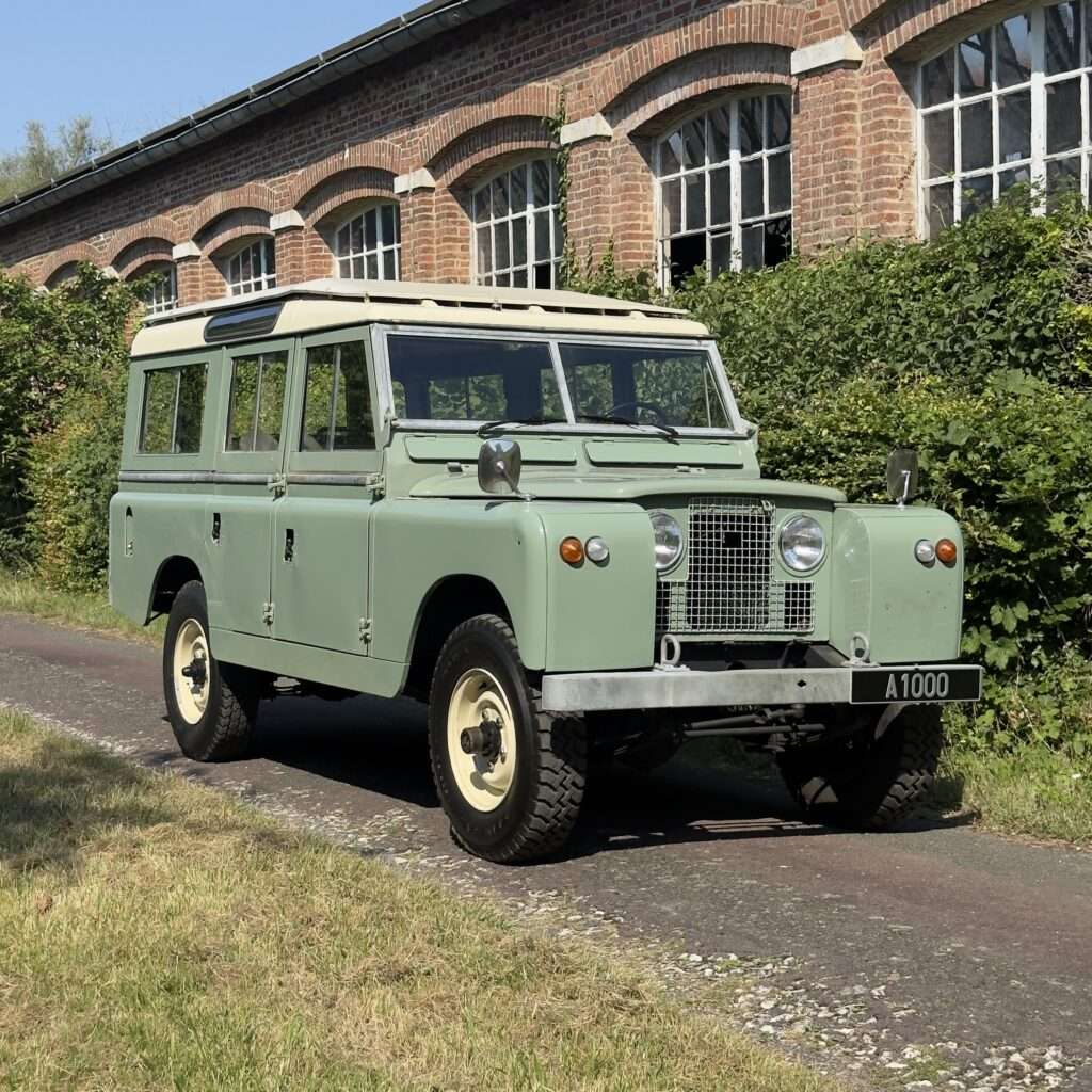 LandRover 109