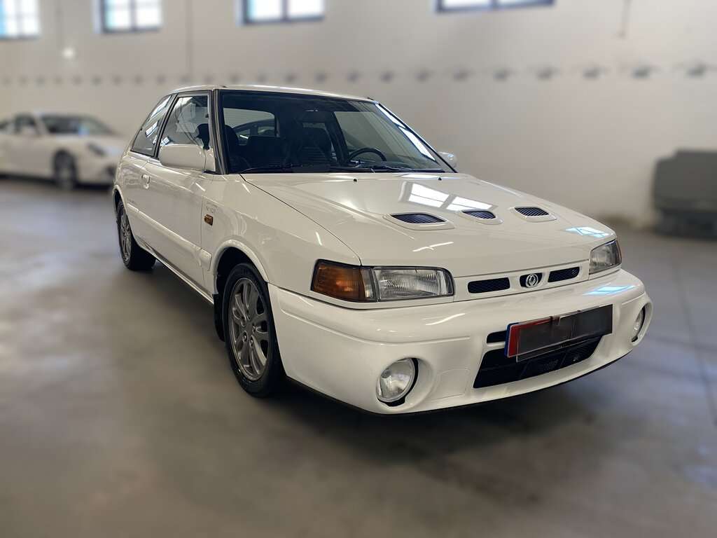 Mazda 323