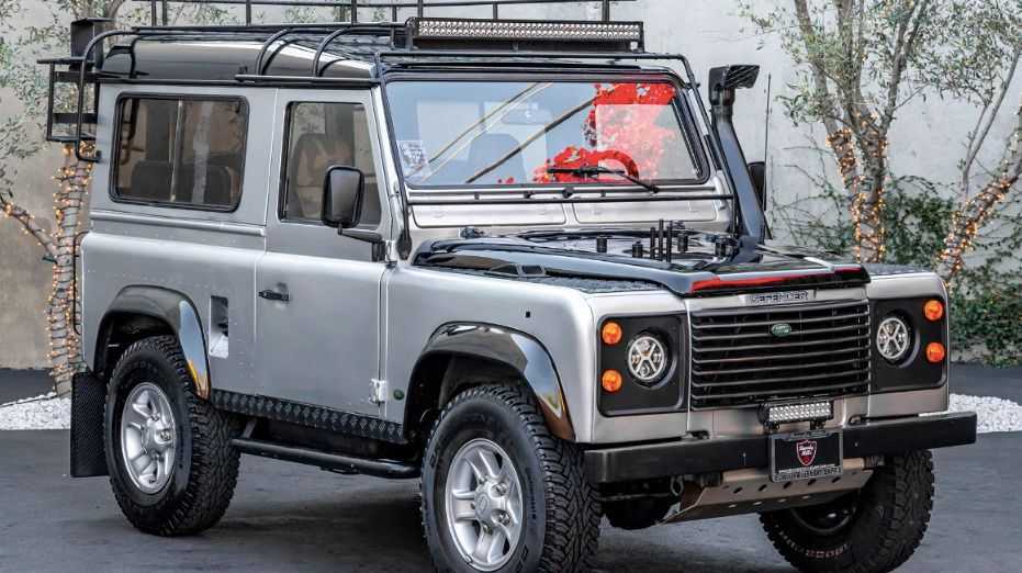 LandRover Defender