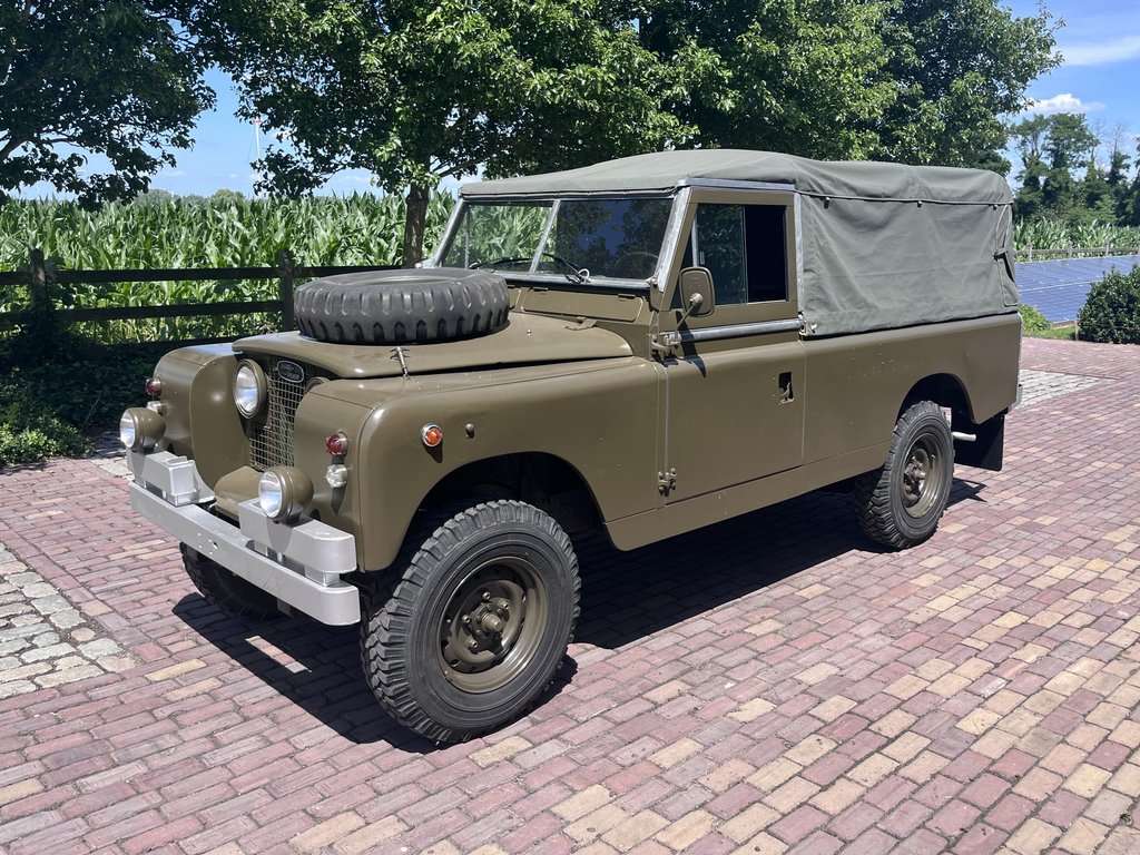 LandRover 109