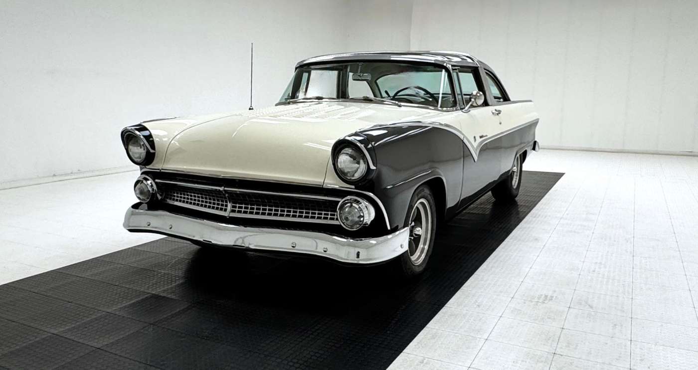 Ford Fairlane