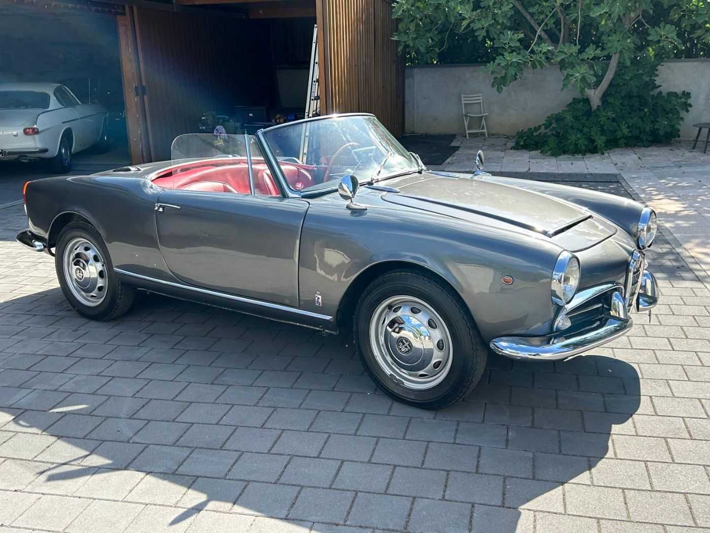 Alfa Roméo Giulia Spider