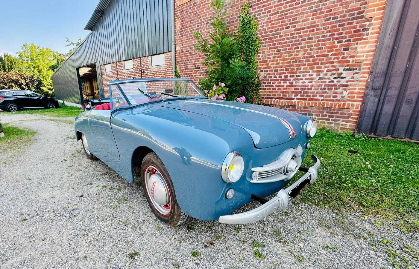 Panhard Dyna