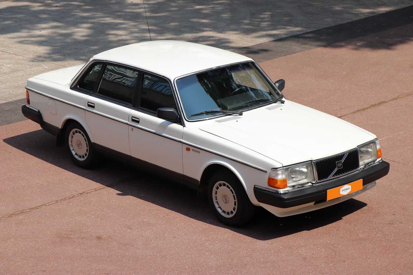 Volvo 240