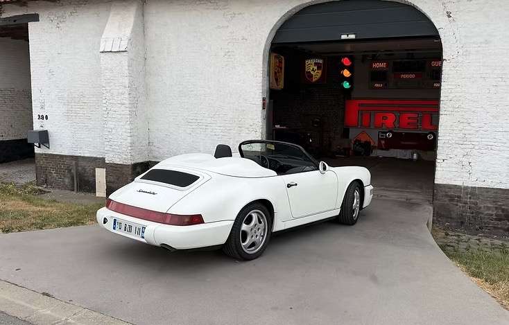 Porsche 964