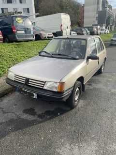 Peugeot 205