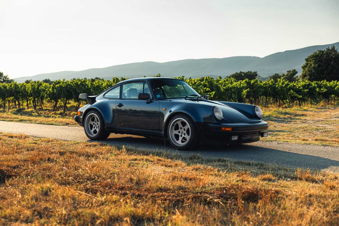 Porsche 930