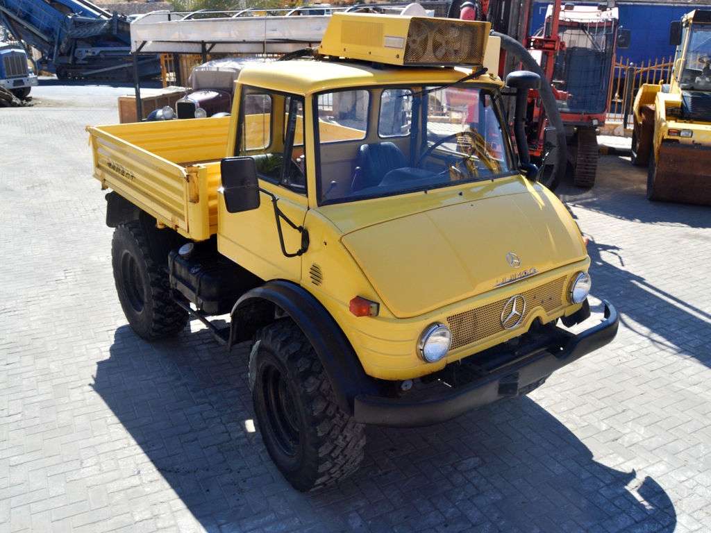 Mercedes-Benz Unimog