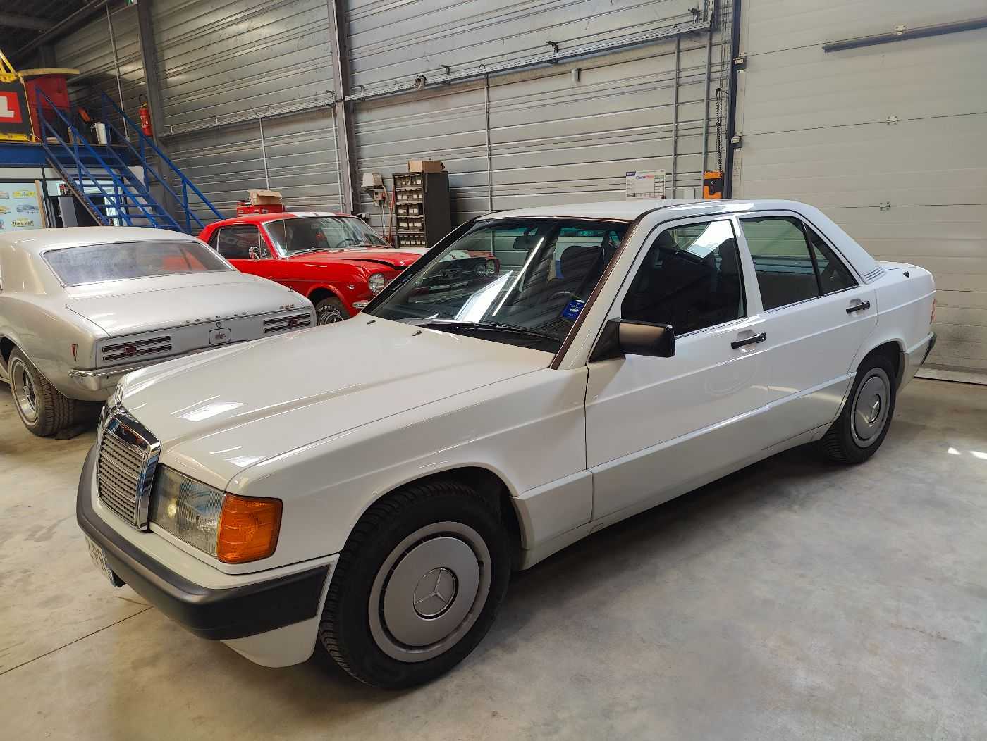 Mercedes-Benz 190 D