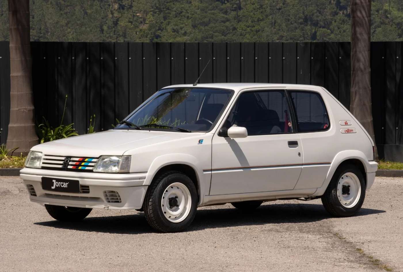 Peugeot 205