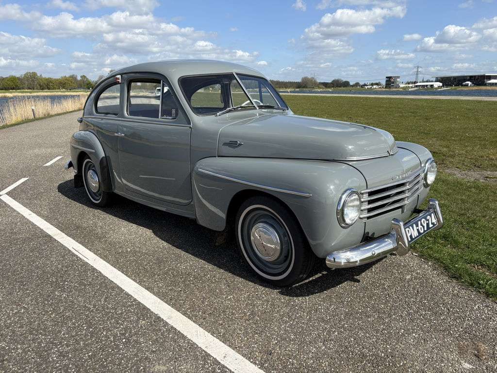 Volvo PV444