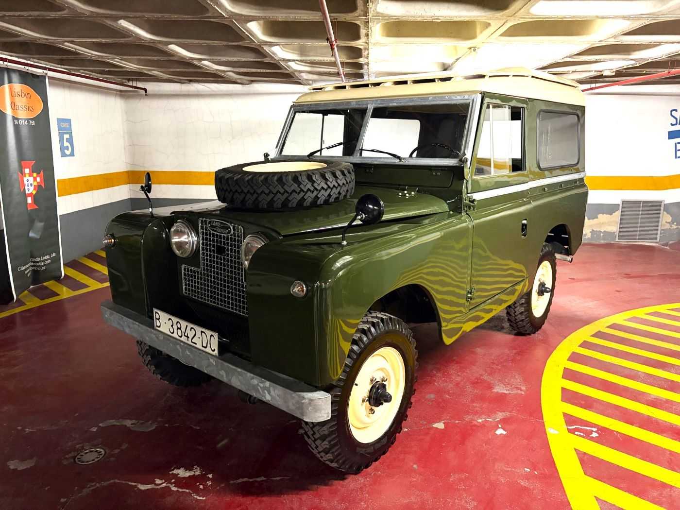 LandRover 88
