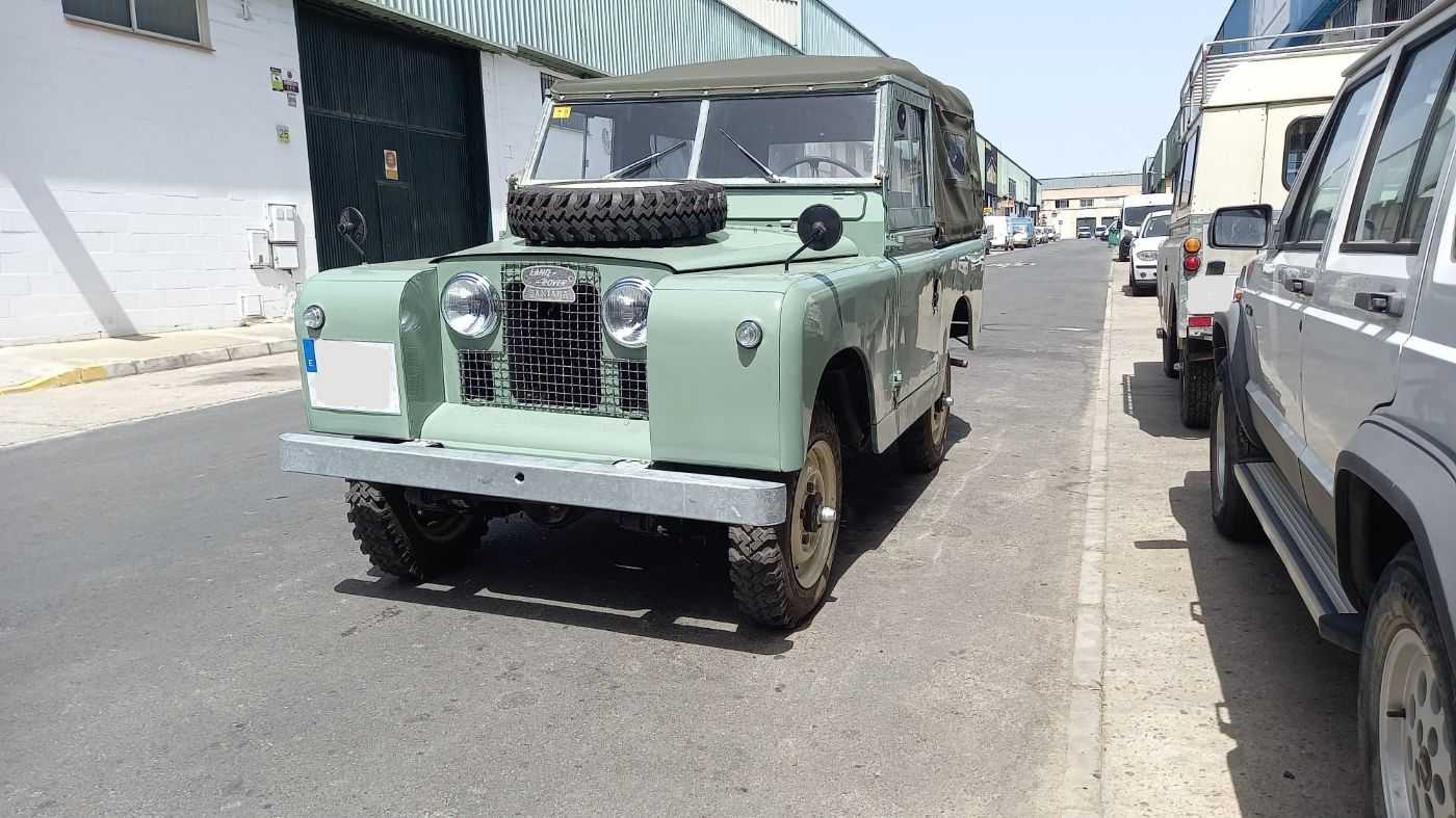 LandRover 88