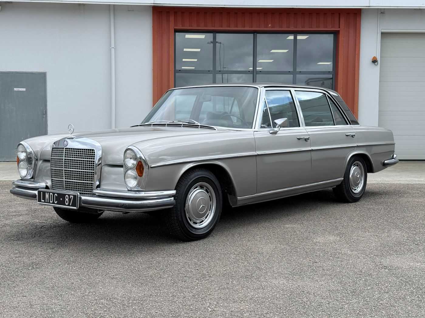 Mercedes-Benz SEL